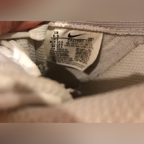 *NIKE* Court Legacy Lift Women's Triple White Platform Sneakers (Size 6.5) - Picture 8 of 16